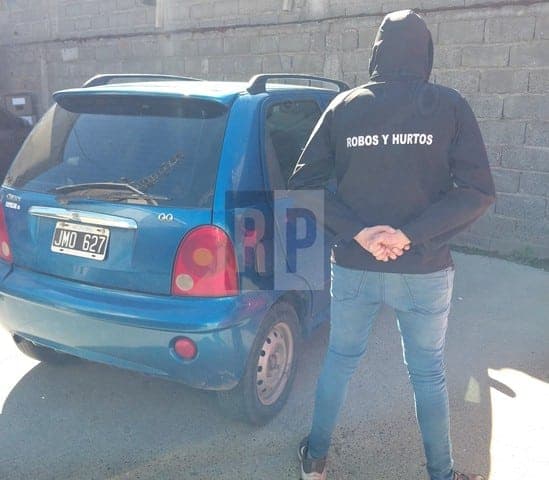 Allanaron a un dominicano por “lesiones y daños” y le secuestraron un automotor