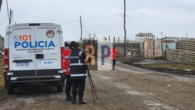 Continuaron los rastrillajes y pericias para tratar de dar con el arma homicida del crimen de margen sur