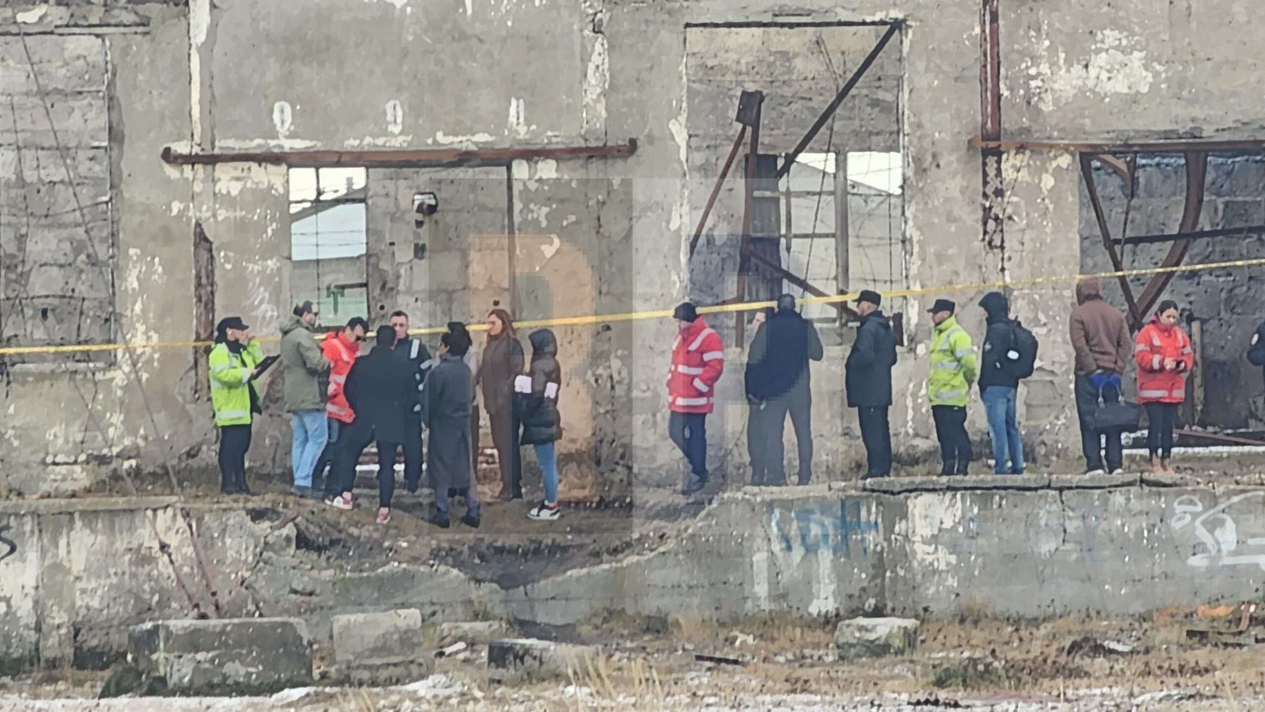 Investigadores judiciales recorrieron la escena de la golpiza a un joven que podría derivar en un caso de “tentativa de homicidio”