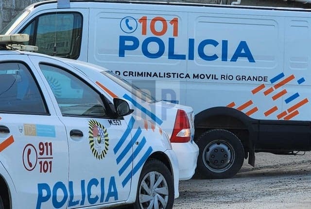 Robaron una caja fuerte con dólares euros y hasta un arma de fuego, pero los allanamientos no encontraron nada