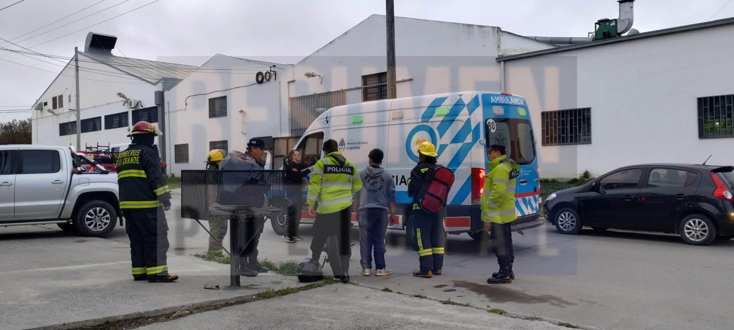 Un hombre fue atropellado por una moto mientras cruzaba la calle