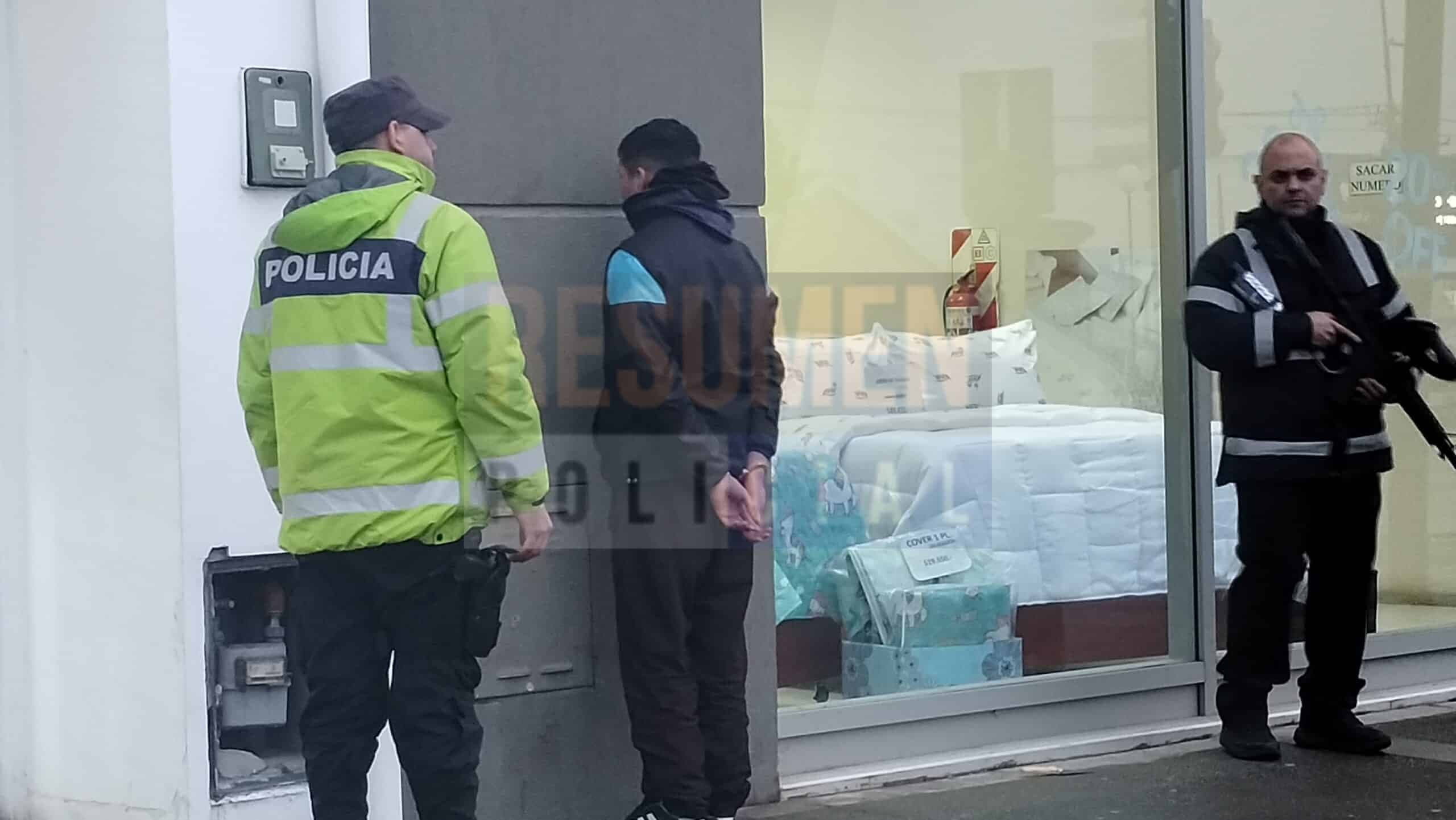 Detención de un joven por portación de arma blanca en pleno centro