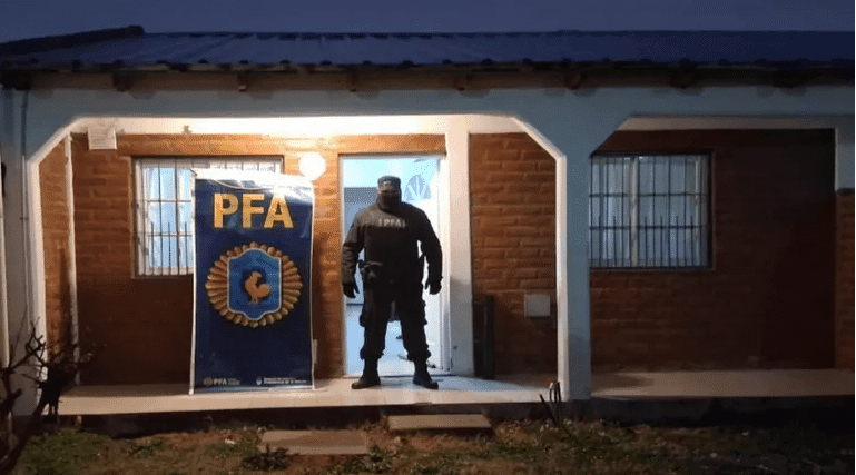 NEUQUÉN: Cayó una red de narcotráfico y distribución de imágenes de abuso sexual infantil que operaba desde la cárcel