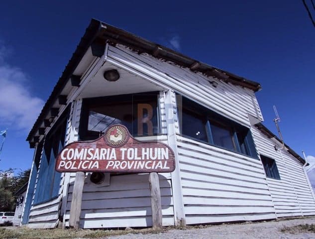 Indagaron y excarcelaron a la hija de un concejal que resistió un allanamiento en Tolhuin