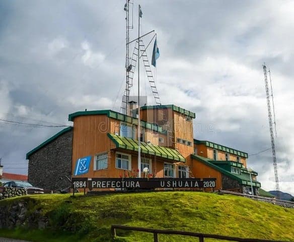 Un joven oficial de Prefectura murió de un disparo en un presunto suicidio en el edificio de la institución
