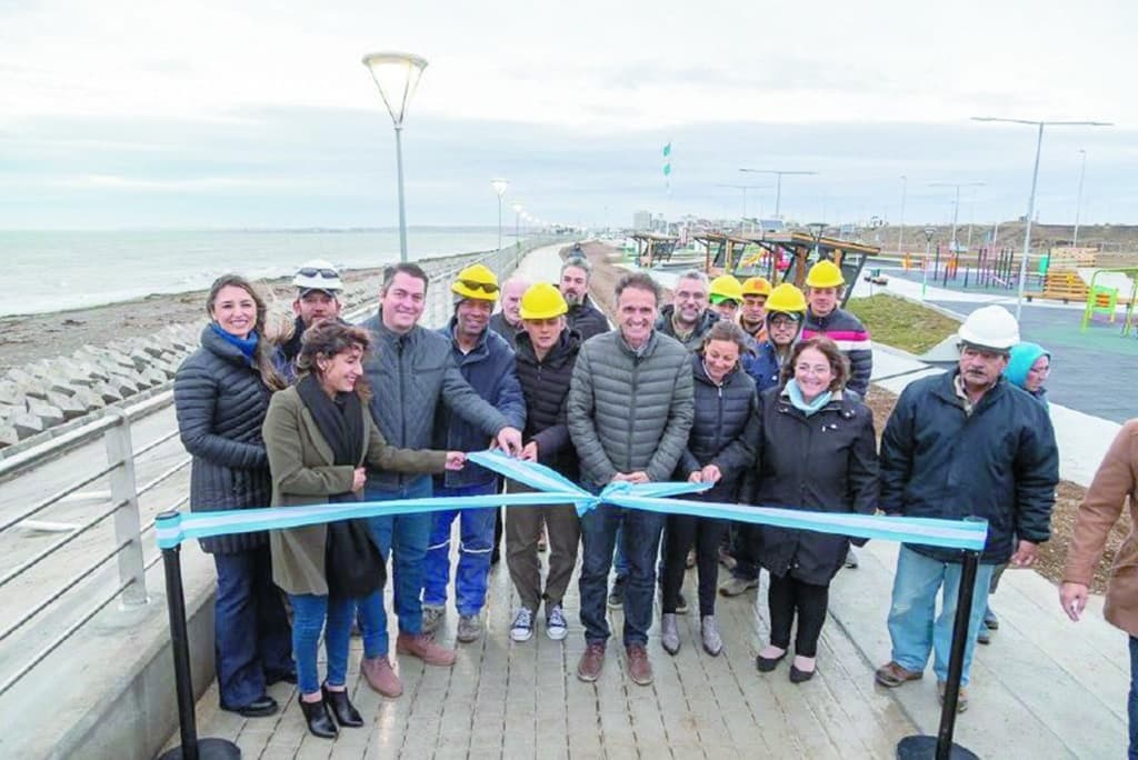 El muro y Paseo Costero quedaron inaugurados