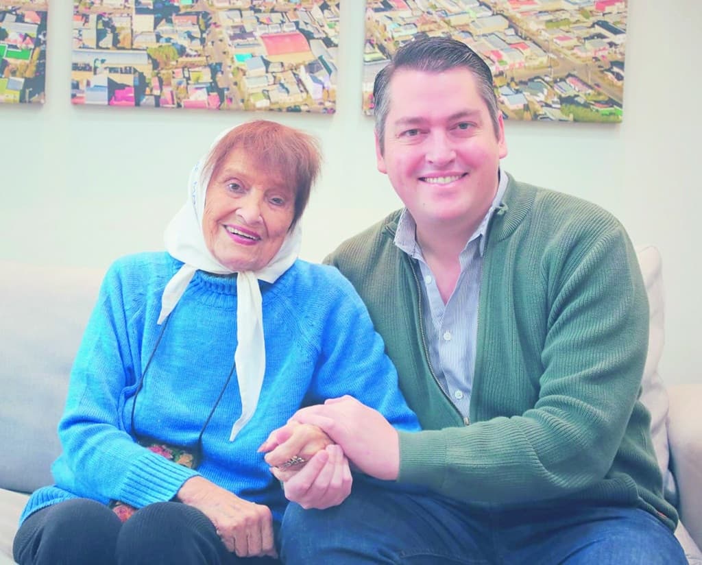 Emotiva charla de Taty Almeida