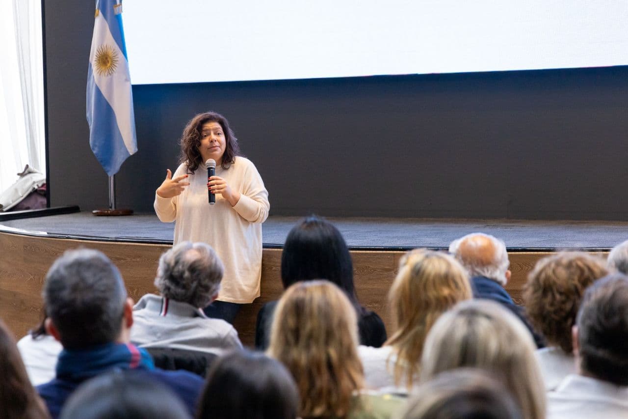 Vizzotti y Di Giglio y presentaron el Plan 1000 Días