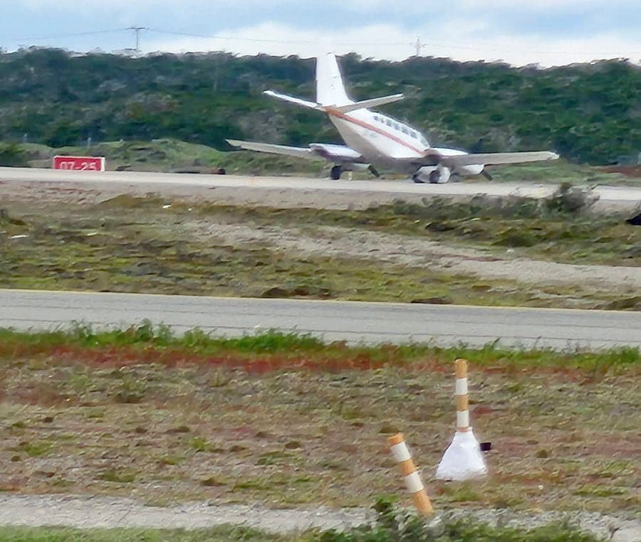 Un avión aterrizó de emergencia en Punta Arenas