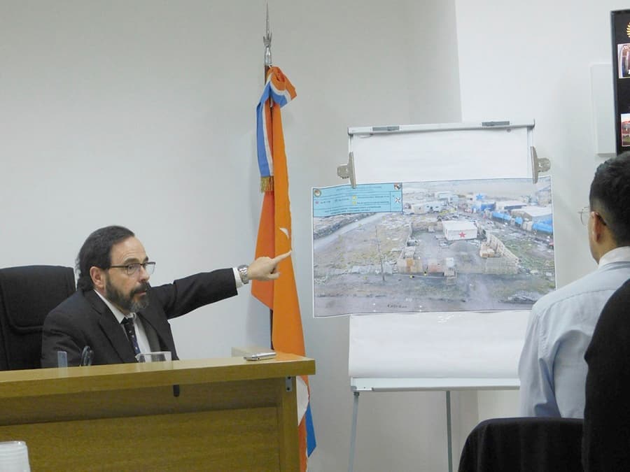 Un video complica más la situación de Emiliano Martínez