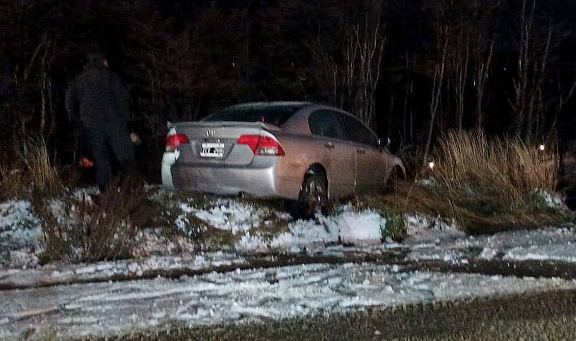 Despistó un vehículo en la zona de ingreso a Ushuaia