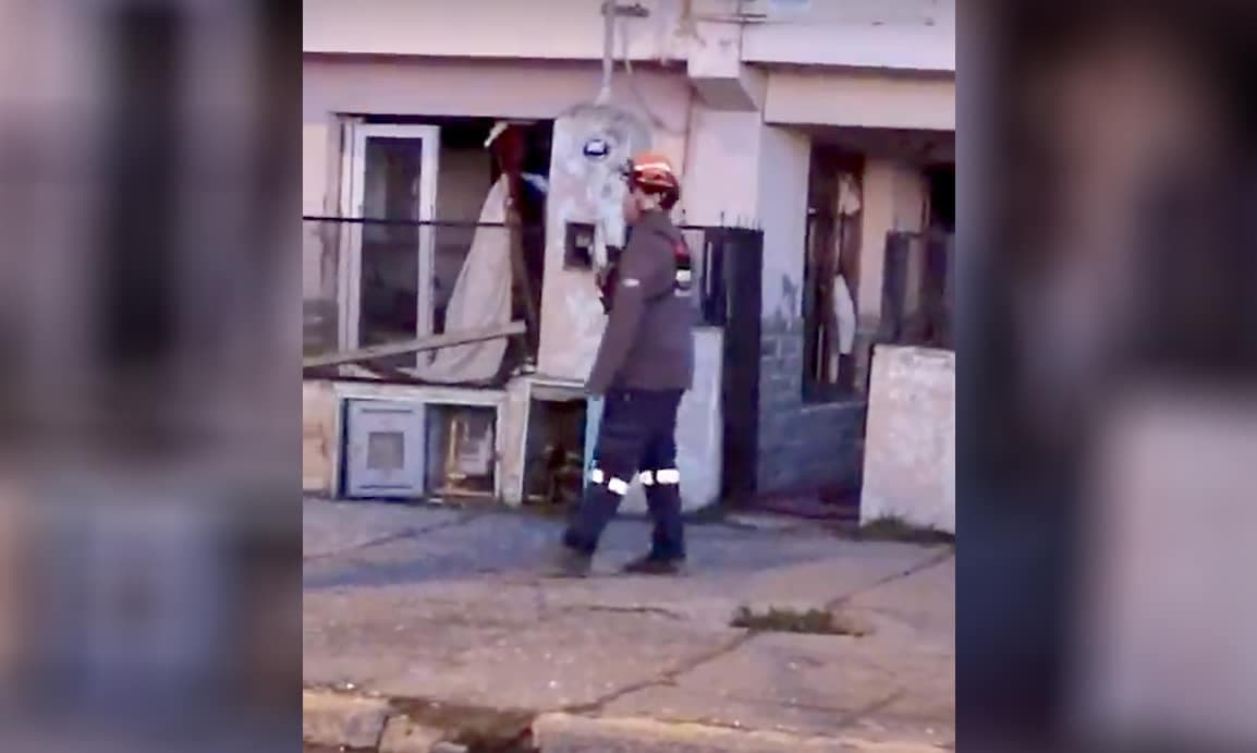 Una explosión se produjo en el interior de una casa