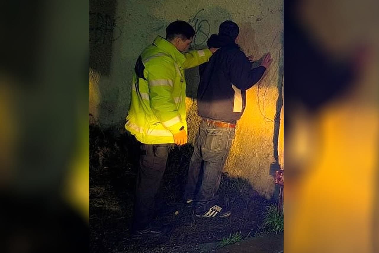 Detienen a un ladrón con tarjetas, documentación y otros elementos