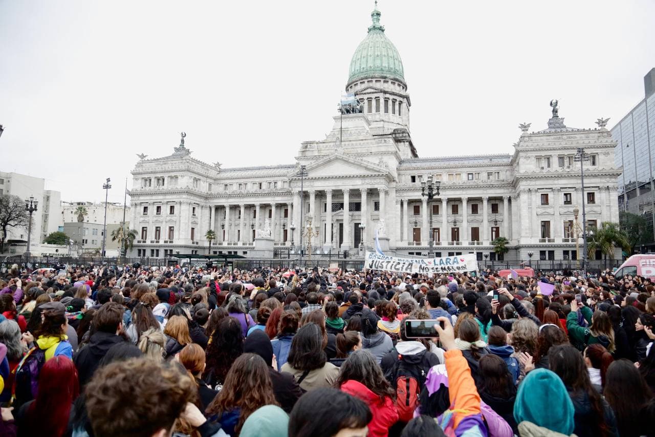 Imágenes de la marcha de Plaza de Mayo a Congreso
