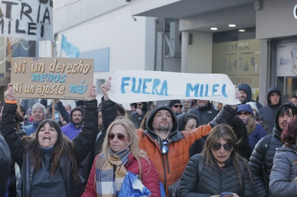 Javier Milei debió suspender su acto proselitista en Ushuaia