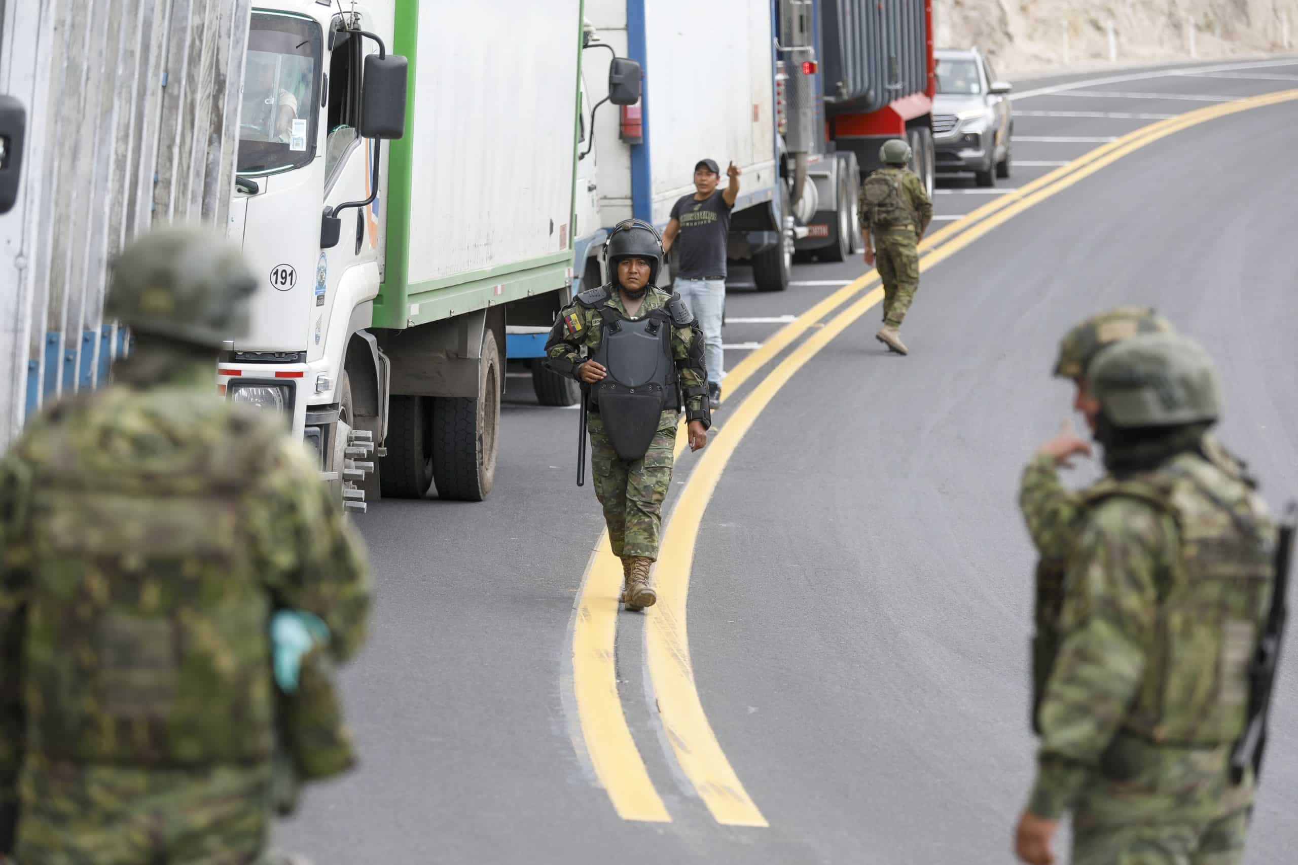 Ataque a convoy humanitario en Ecuador desata enfrentamiento entre ejército e indígenas