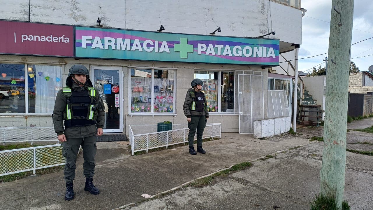 Denunciaron sobre adulteración en los vencimientos de medicamentos y allanaron una farmacia