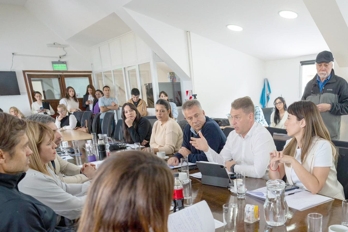 Legisladores analizarán proyectos para aliviar la crisis que atraviesa el sector comercial