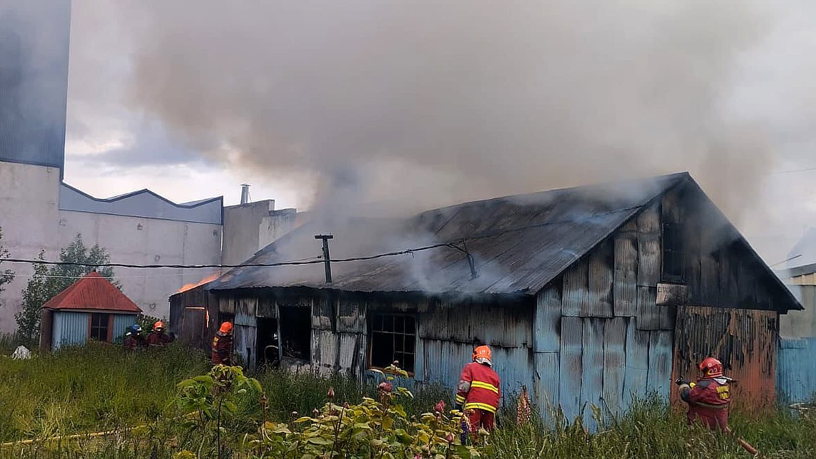Ushuaia: incendio arrasó una vivienda