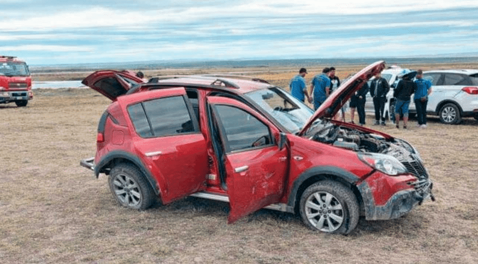 Ruta chilena: una familia de Río Grande volcó y sufrió lesiones leves