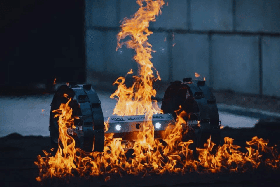 Si algún día vivimos en la Luna no será en cúpulas futuristas. Lo más probable es que acabemos bajo tierra y Corea del Sur ya está diseñando cómo entrar