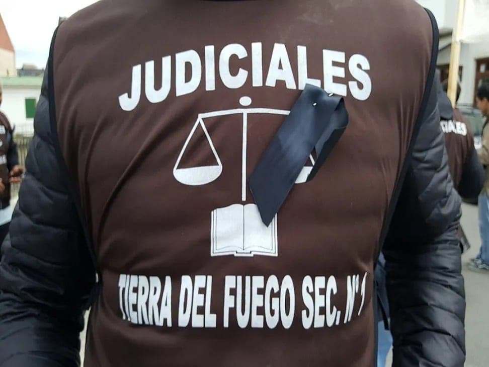 La UEJN pidió garantías salariales y transparencia