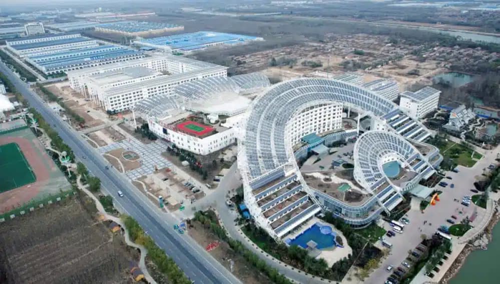 China: Un estudio revela que los paneles solares instalados en las paredes de los edificios podrían abastecer de energía a las ciudades