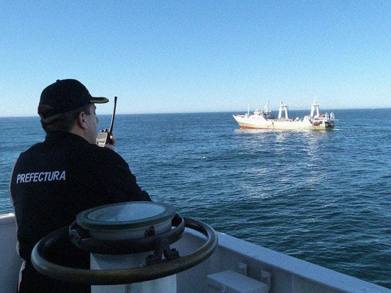 Pesca ilegal: pese al control, detectan buques extranjeros saqueando el mar patagónico