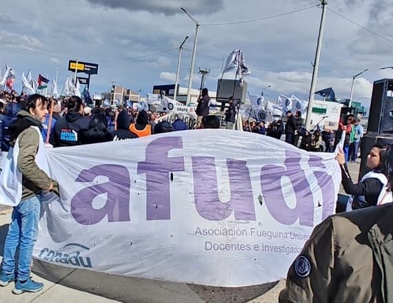 Rechazo docente a una circular de la UNTDF por licencias médicas