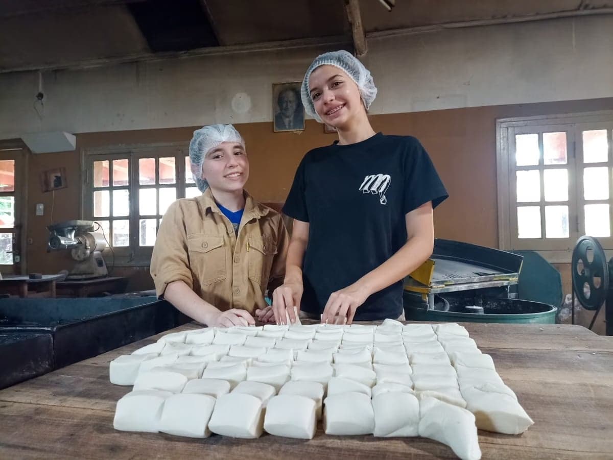 Mujeres que producen futuro: el crecimiento de la participación femenina en la educación agrotécnica salesiana