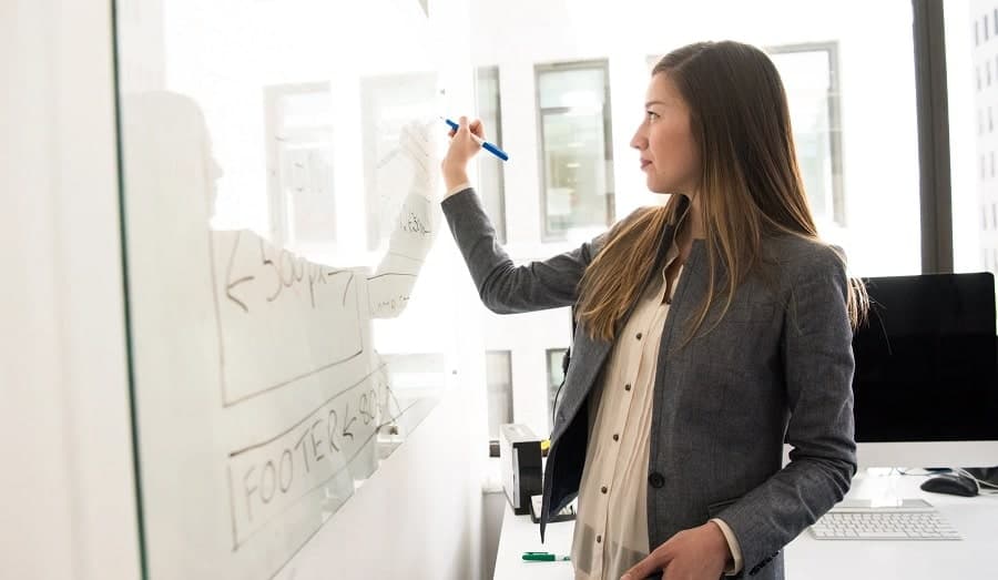 La Educación Permanente, un camino hacia la autonomía financiera