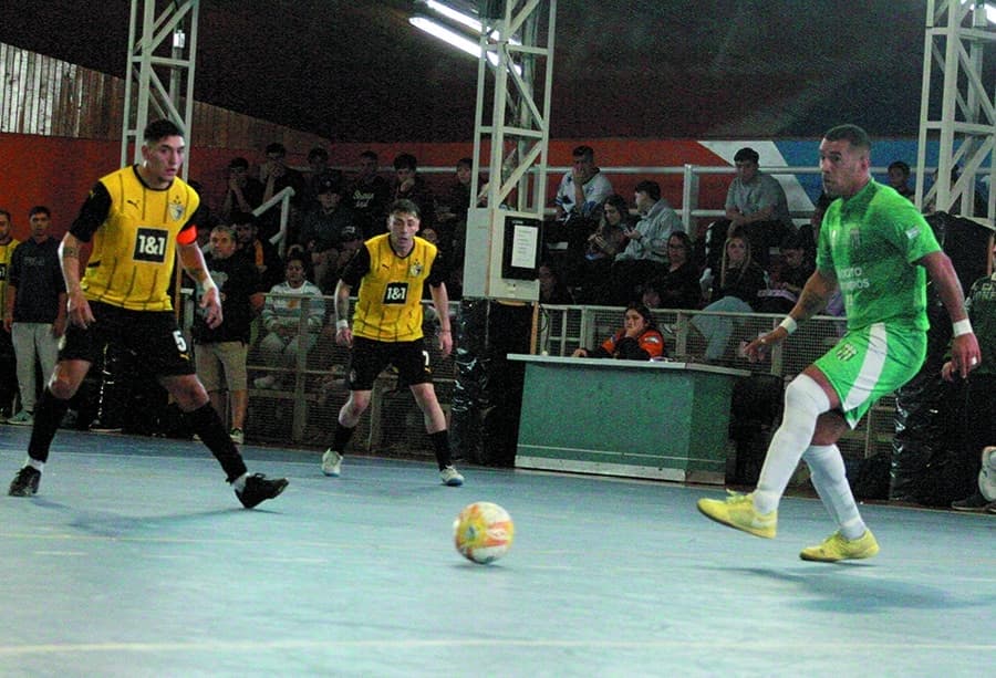 Camioneros y San Isidro, dueños de un empate electrizante