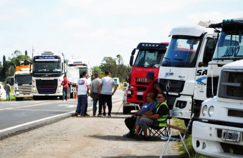 Crisis en transporte: piquetes por el aumento del gasoil