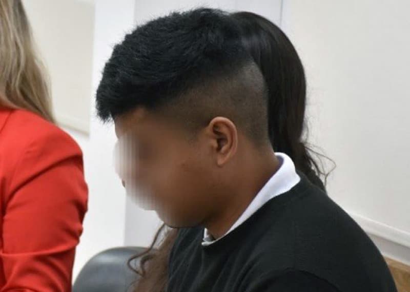 Denunció a su hermano, lo llevó a juicio y se retractó