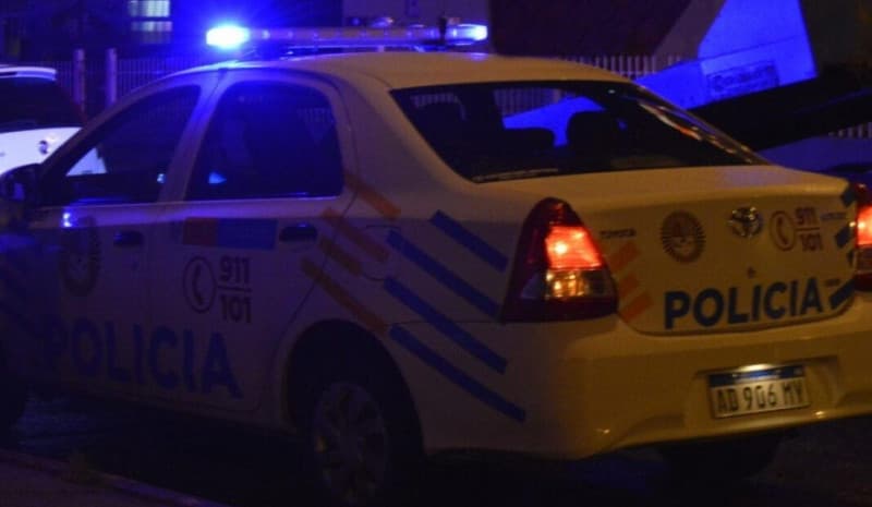 Detienen a hombre por robo de cartera en Río Grande