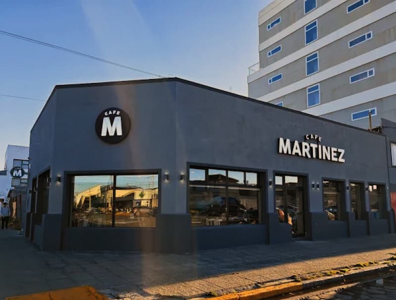 Detienen a sujeto que ingresó a robar a Café Martínez