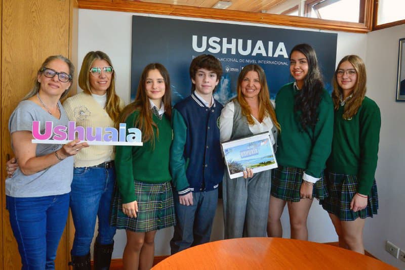 Elaboraron en Ushuaia una guía turística en francés