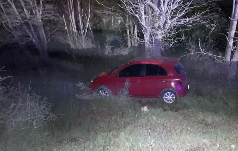 Encontraron en Ushuaia un auto desbarrancado