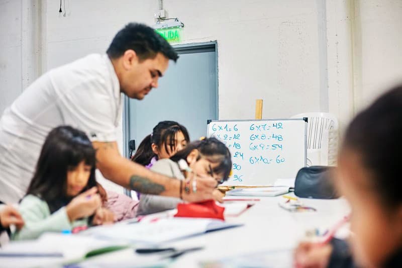 Lanzan programa de apoyo escolar gratuito en Ushuaia