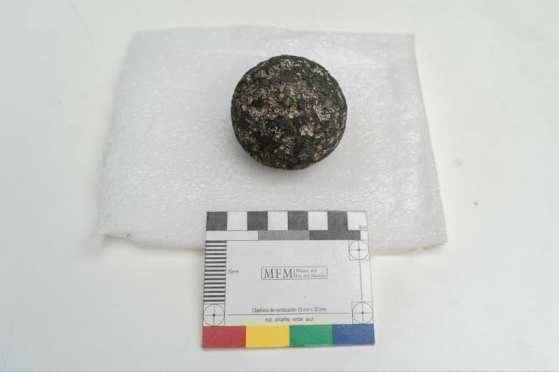 Restituyen pieza arqueológica milenaria al MFM tras denuncia