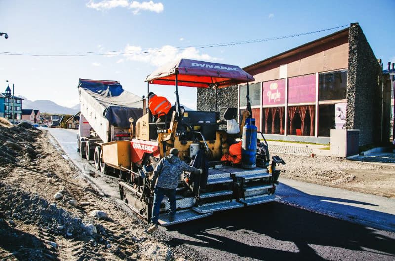 Una oferta para pavimentar 25 cuadras en Los Ñires