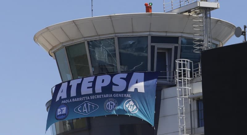 Vuelve el conflicto con los controladores aéreos