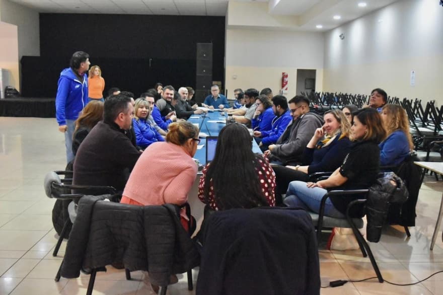 ATE y ATSA firmaron un acuerdo salarial del 16% hasta agosto más una suma fija