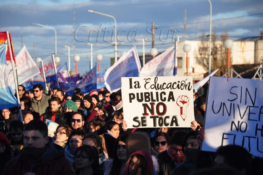 La UNTDF marcha el próximo martes 23 en Ushuaia y Río Grande en defensa de la educación pública