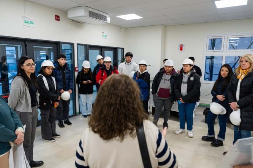 Estudiantes y docentes de escuelas técnicas destacaron las instalaciones del Centro de Rehabillitación