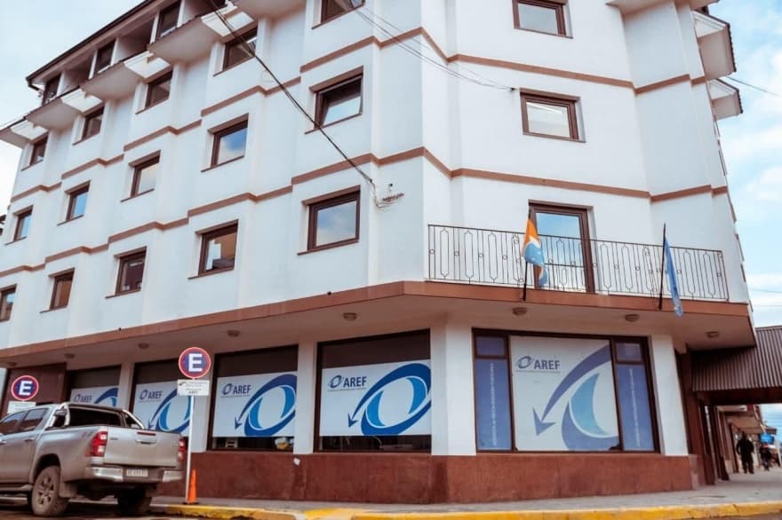 Cómo es la moratoria para regularizar deudas con la AREF que ya entró en vigencia