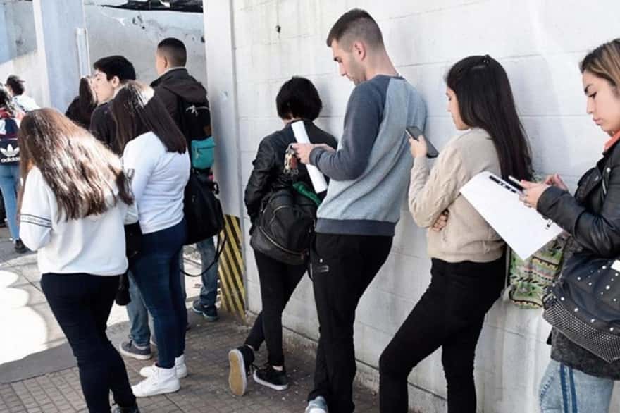 Según un relevamiento, 9 de cada 10 jóvenes tienen dificultades para conseguir empleo