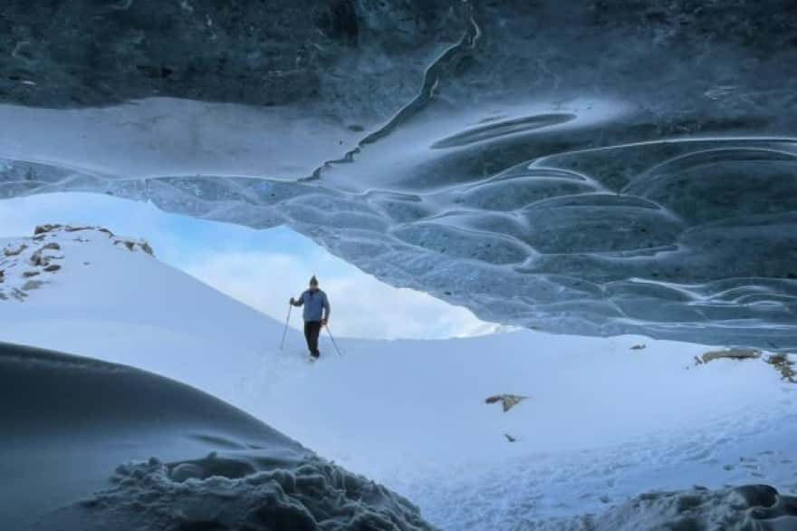 Prohíben el ingreso a las cuevas de hielo del glaciar Vinciguerra durante todo el año
