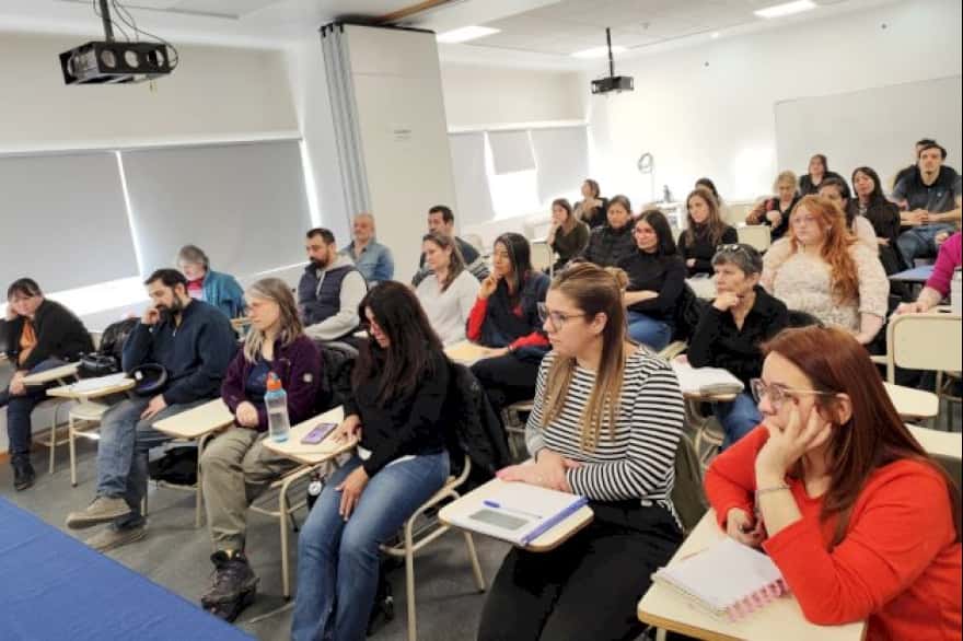 Más de 60 trabajadores estatales fueguinos se capacitan en gestión pública en la UNTDF