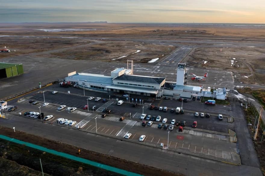Después de tres meses de obras, llegó el primer vuelo al aeropuerto de Río Grande
